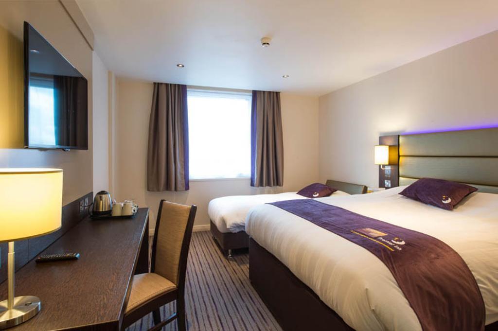 Premier Inn Barrow In Furness מראה חיצוני תמונה