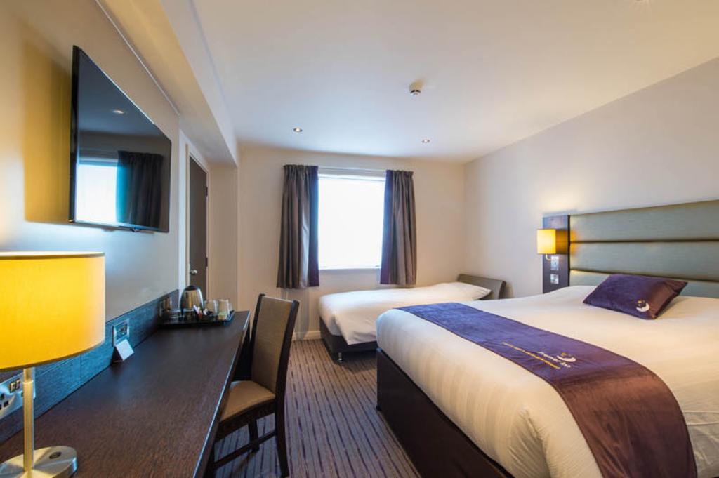 Premier Inn Barrow In Furness מראה חיצוני תמונה