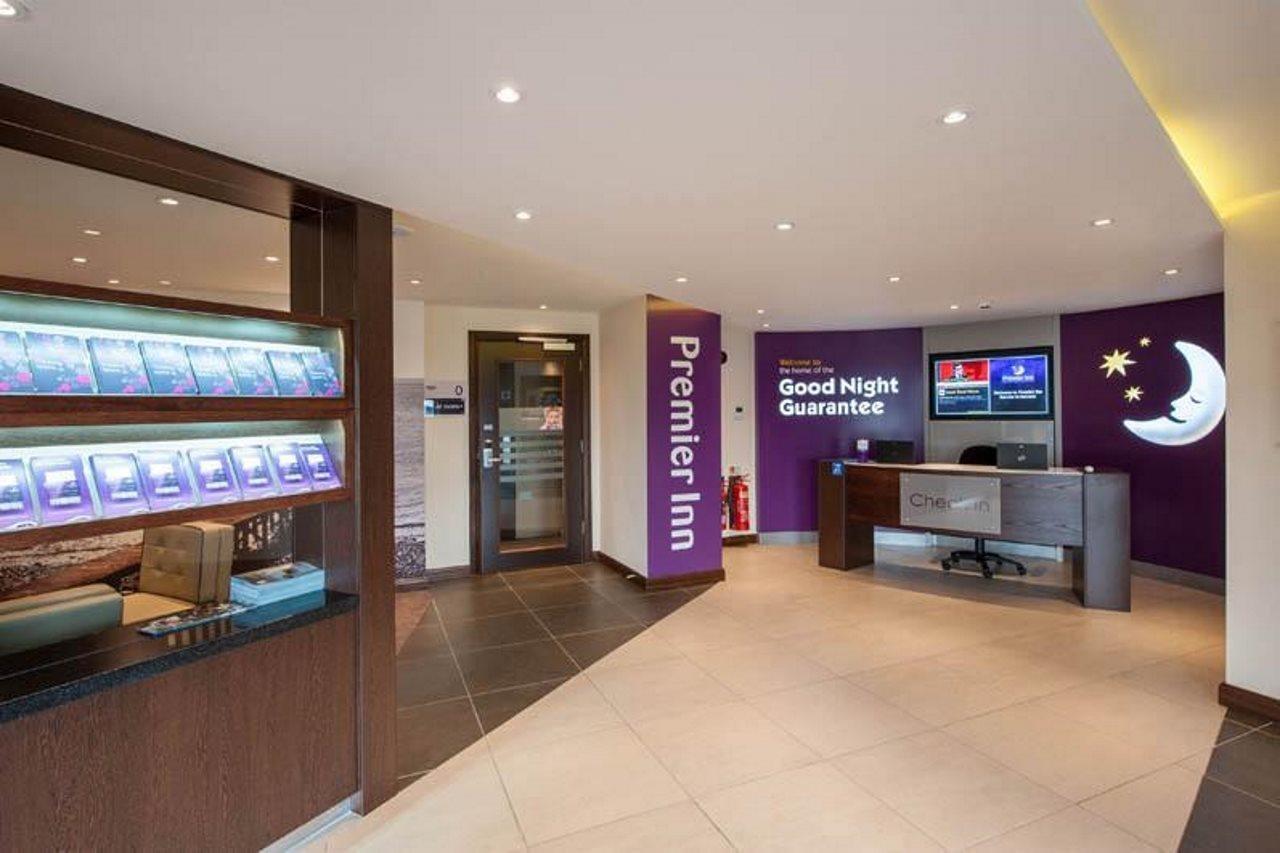Premier Inn Barrow In Furness מראה חיצוני תמונה